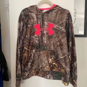 Under Armour Sweatshirt